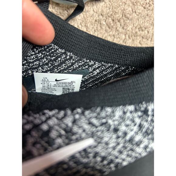 Nike Air Vapormax Flyknit 3 Oreo Mens Size 10.5 Running Sneakers AJ6900-002 - Picture 6 of 7